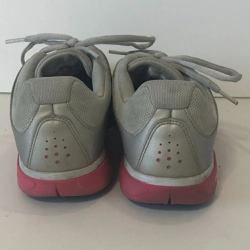 Nike Sneakers 8.5 Women's Pink Flex Flywire Cross Training Running 469770-002